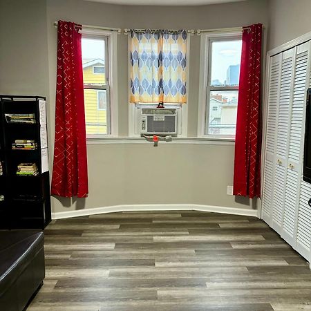Iron Bound Gem Apartment Newark Bagian luar foto