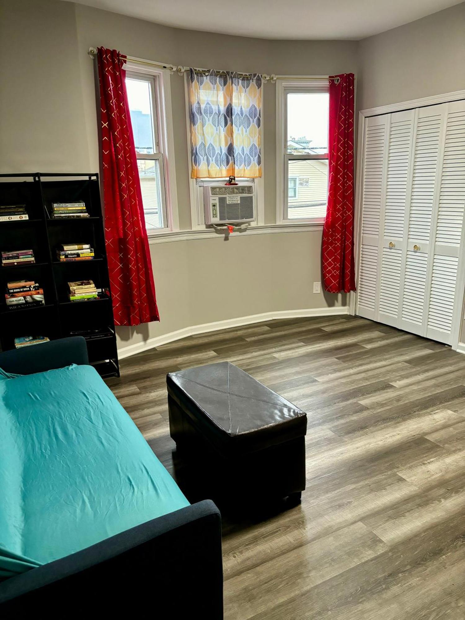 Iron Bound Gem Apartment Newark Bagian luar foto